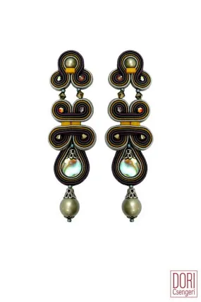 Frankie Pearl Drop Earrings